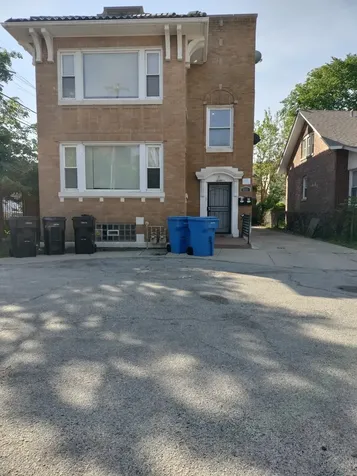 2525 East 72nd Place Chicago IL 60649
