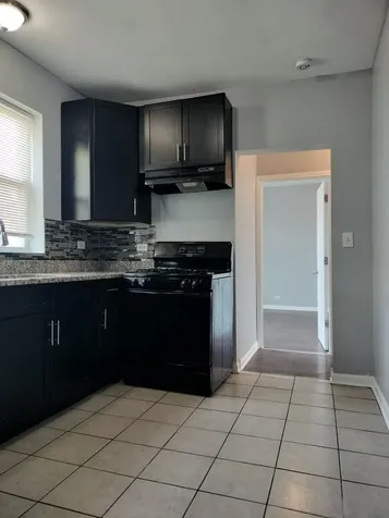 2525 East 72nd Place Chicago IL 60649