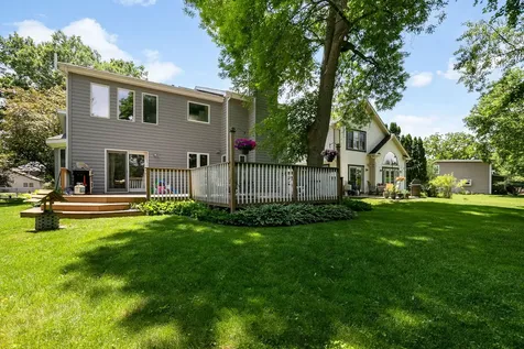66 North Lake Avenue Third Lake IL 60030