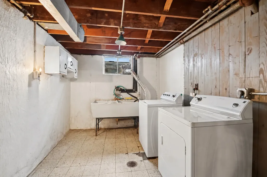 6964 North Tonty Avenue Chicago IL 60646