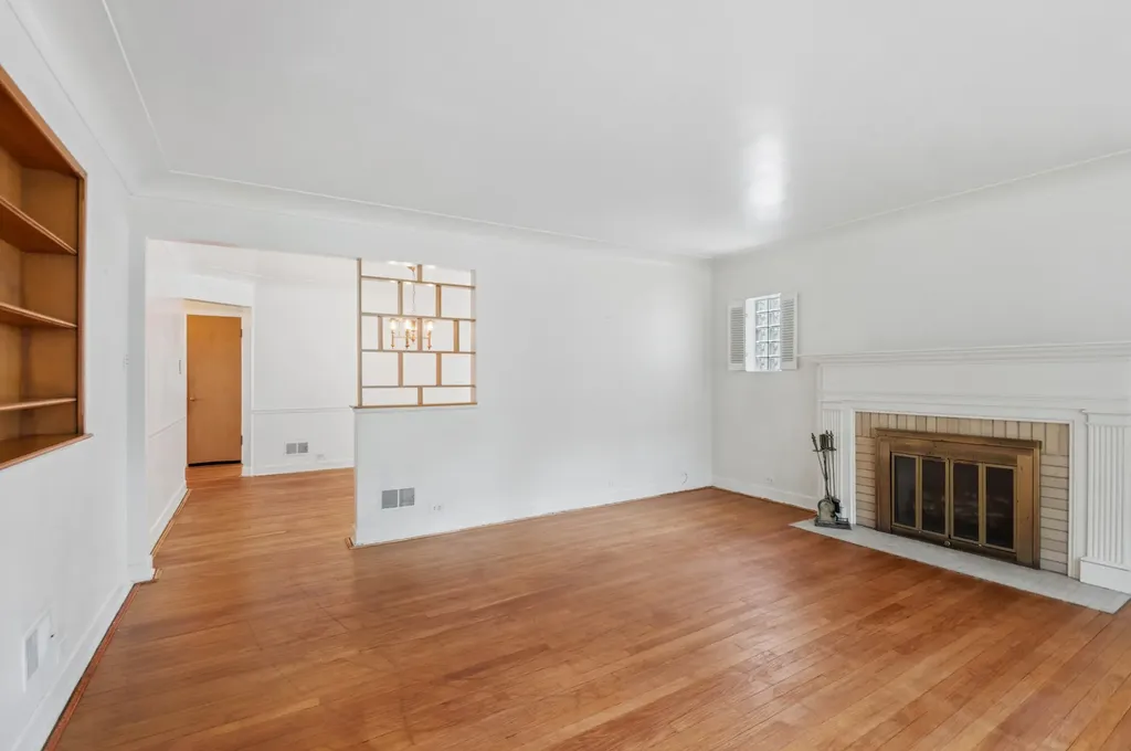 6964 North Tonty Avenue Chicago IL 60646