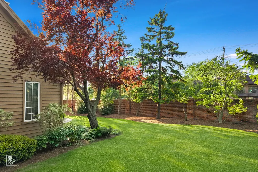 501 Wedgewood Court Hinsdale IL 60521