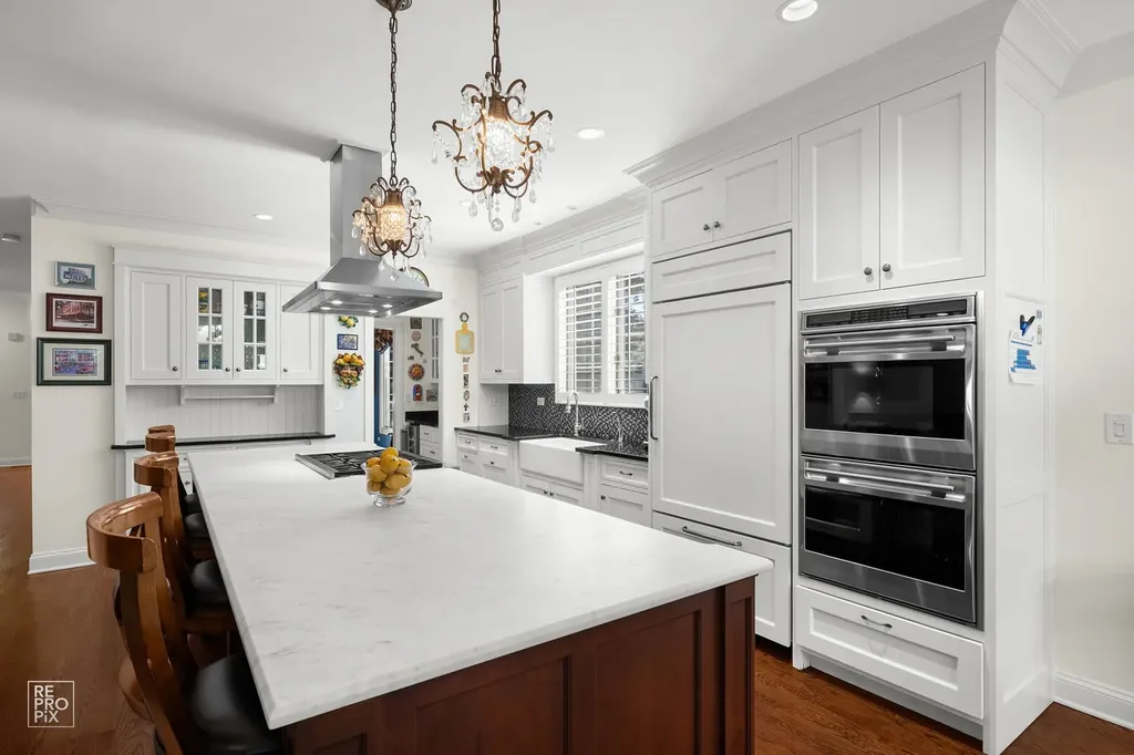 501 Wedgewood Court Hinsdale IL 60521