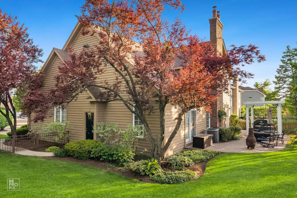 501 Wedgewood Court Hinsdale IL 60521