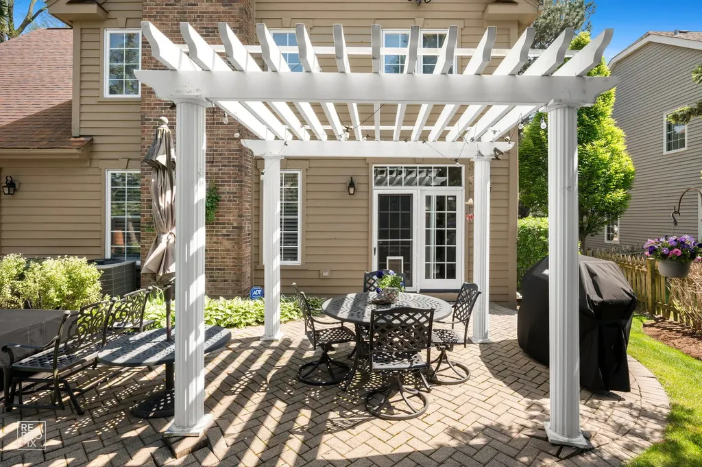 501 Wedgewood Court Hinsdale IL 60521