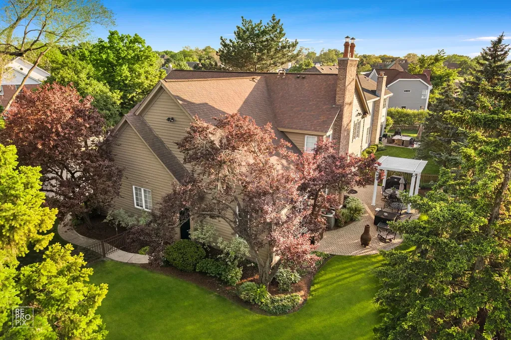 501 Wedgewood Court Hinsdale IL 60521