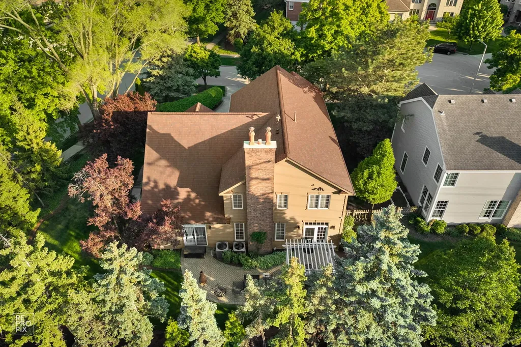 501 Wedgewood Court Hinsdale IL 60521