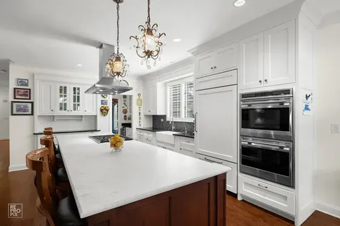 501 Wedgewood Court Hinsdale IL 60521