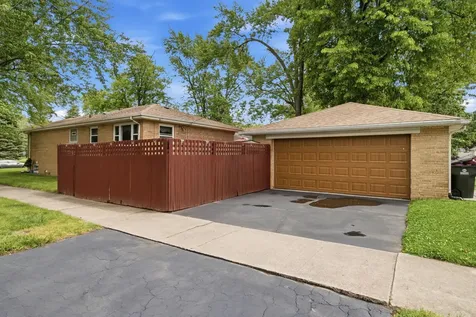 17904 Arcadia Avenue Lansing IL 60438