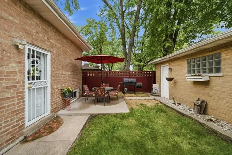 17904 Arcadia Avenue Lansing IL 60438