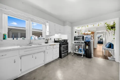 223 30TH Avenue Bellwood IL 60104