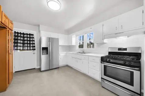 223 30TH Avenue Bellwood IL 60104