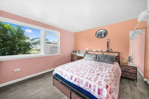 223 30TH Avenue Bellwood IL 60104