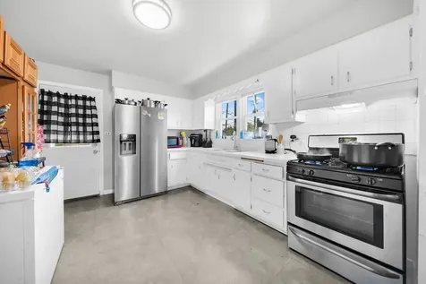 223 30TH Avenue Bellwood IL 60104