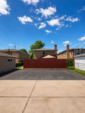 223 30TH Avenue Bellwood IL 60104
