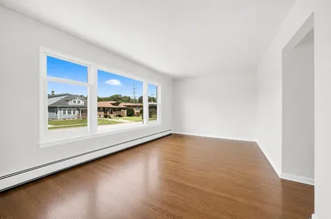 223 30TH Avenue Bellwood IL 60104