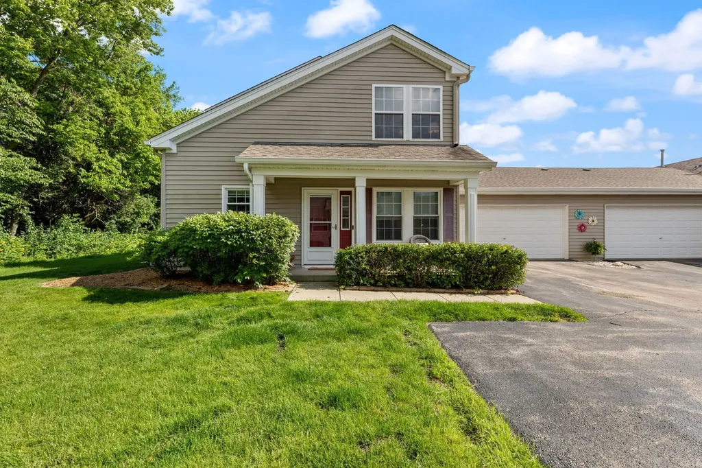 105 Waterbury Circle Oswego IL 60543