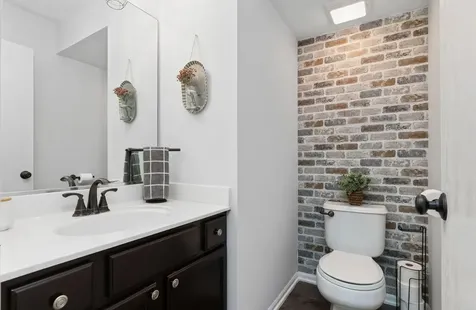 105 Waterbury Circle Oswego IL 60543