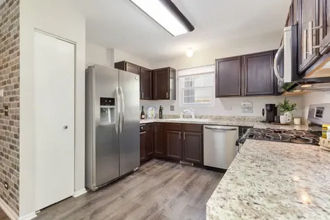 105 Waterbury Circle Oswego IL 60543