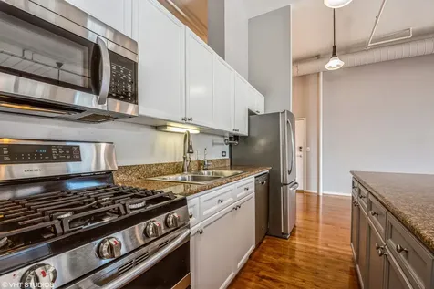 3151 North Lincoln Avenue Chicago IL 60657