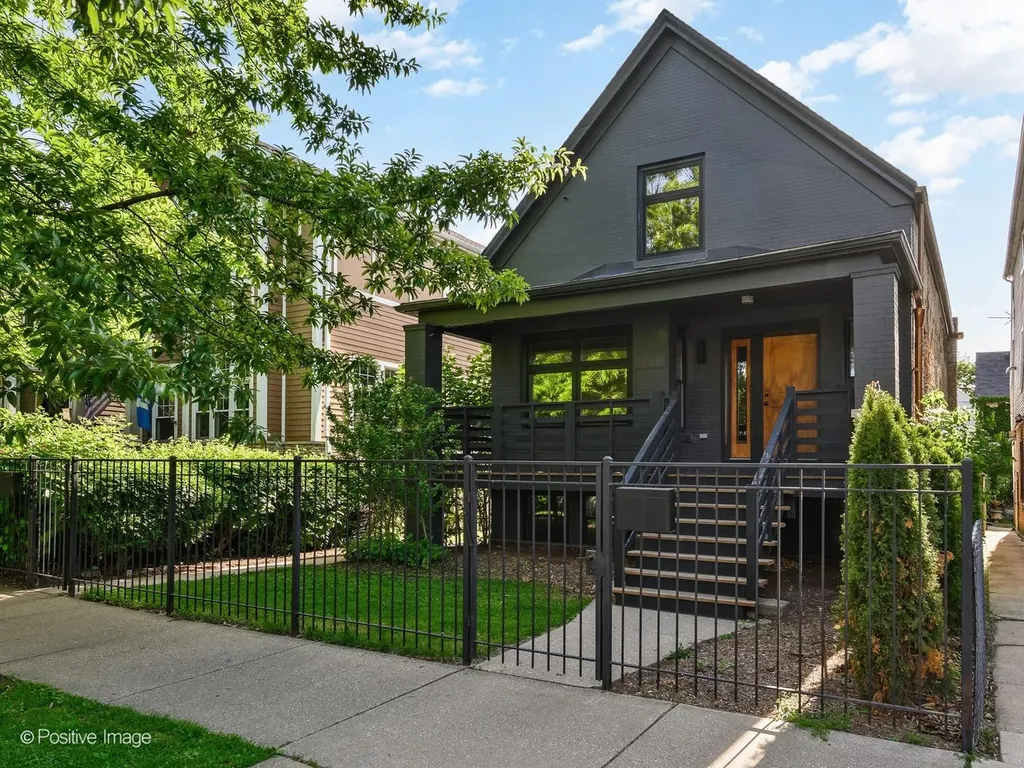 2516 North Campbell Avenue Chicago IL 60647