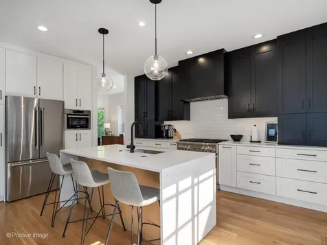 2516 North Campbell Avenue Chicago IL 60647