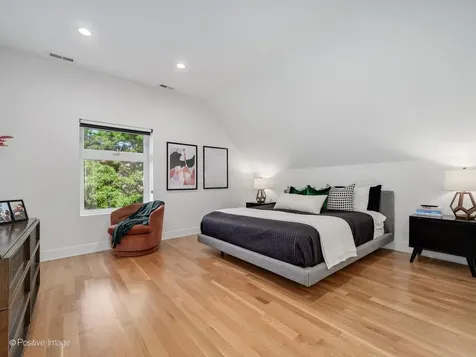 2516 North Campbell Avenue Chicago IL 60647