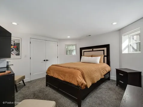 2516 North Campbell Avenue Chicago IL 60647