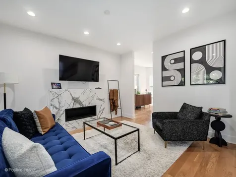 2516 North Campbell Avenue Chicago IL 60647