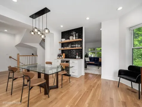 2516 North Campbell Avenue Chicago IL 60647