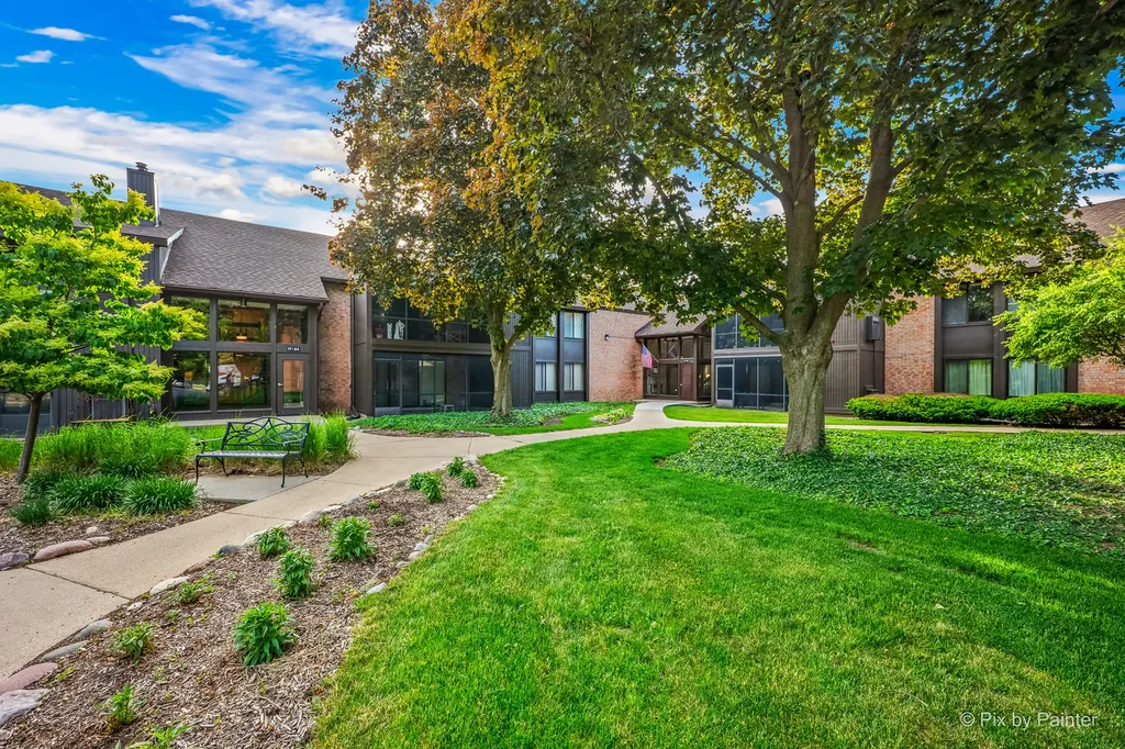 710 Saint Andrews Lane Crystal Lake IL 60014