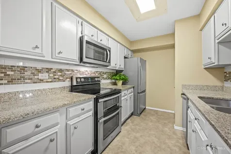 710 Saint Andrews Lane Crystal Lake IL 60014