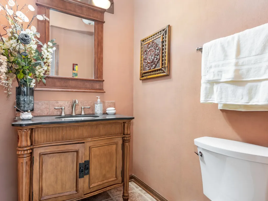 27W306 Victoria Lane Winfield IL 60190