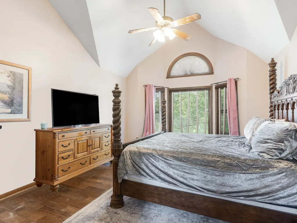 27W306 Victoria Lane Winfield IL 60190