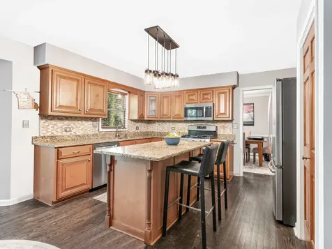 27W306 Victoria Lane Winfield IL 60190
