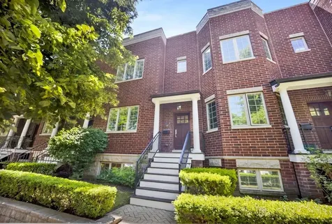 1825 West Sunnyside Avenue Chicago IL 60640
