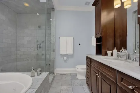 1825 West Sunnyside Avenue Chicago IL 60640