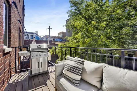 1825 West Sunnyside Avenue Chicago IL 60640