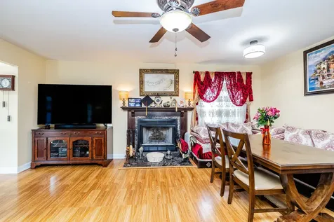 2900 Dorothy Drive Aurora IL 60504
