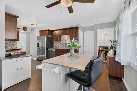 17830 65TH Avenue Tinley Park IL 60477