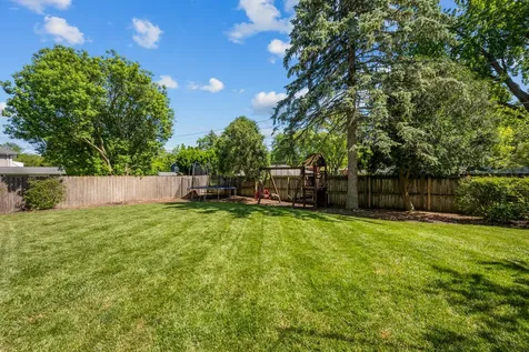 621 Nordic Court Libertyville IL 60048