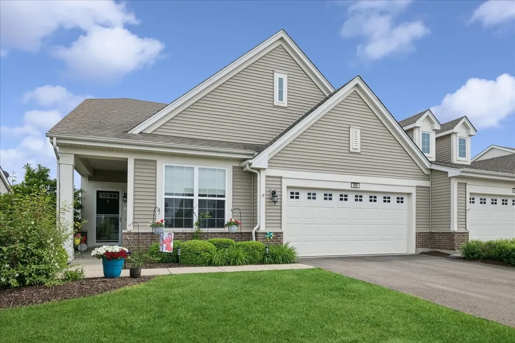 605 North Falls Circle Pingree Grove IL 60140
