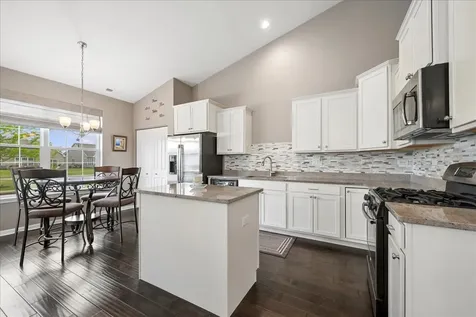 605 North Falls Circle Pingree Grove IL 60140