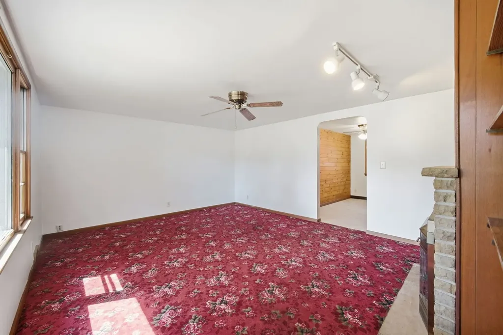 934 Pennsylvania Avenue Aurora IL 60506