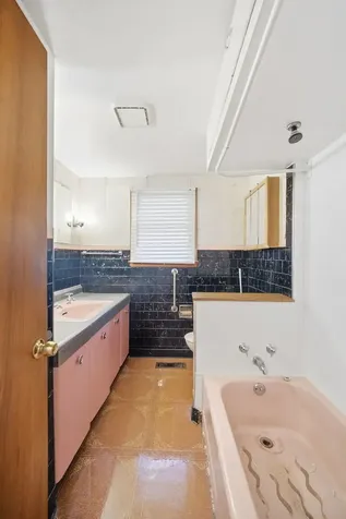 934 Pennsylvania Avenue Aurora IL 60506