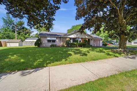 934 Pennsylvania Avenue Aurora IL 60506