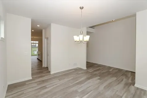 860 Preston Court Oswego IL 60543