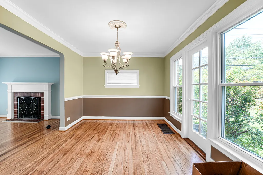 5344 Mulford Street Skokie IL 60077