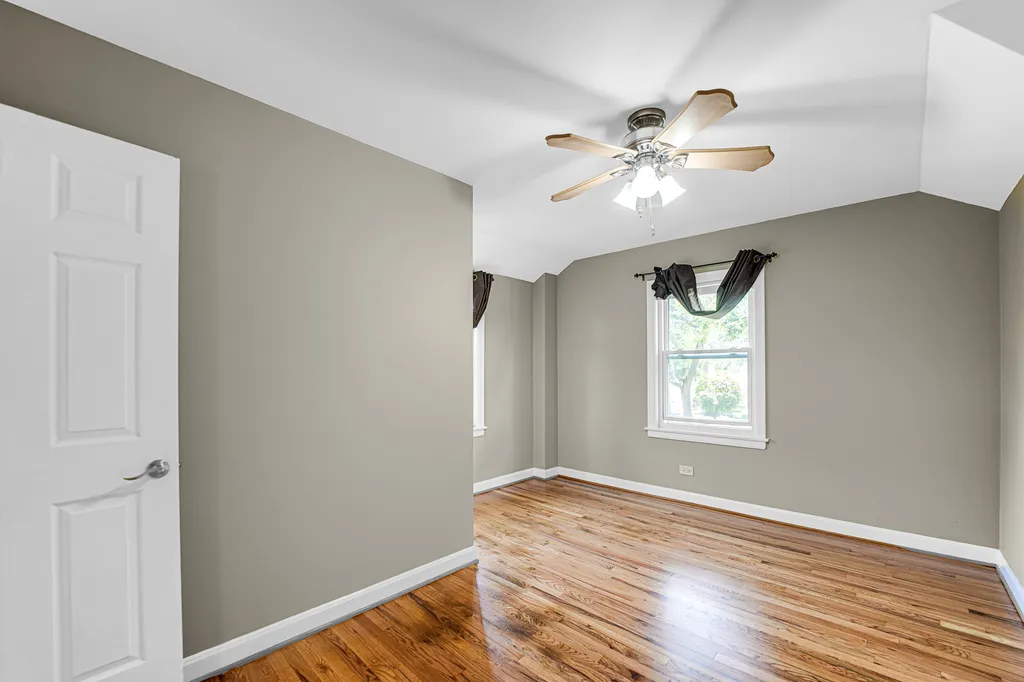 5344 Mulford Street Skokie IL 60077
