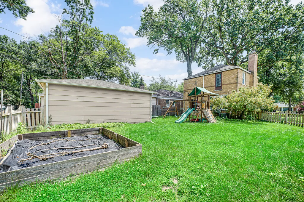 5344 Mulford Street Skokie IL 60077